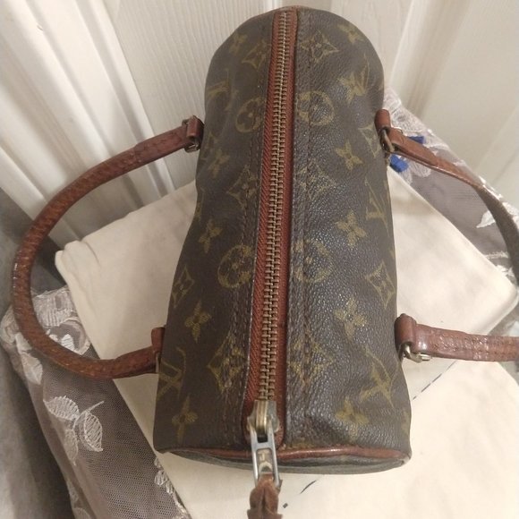 Louis Vuitton Monogram Papillon 19 - Picture 6 of 13